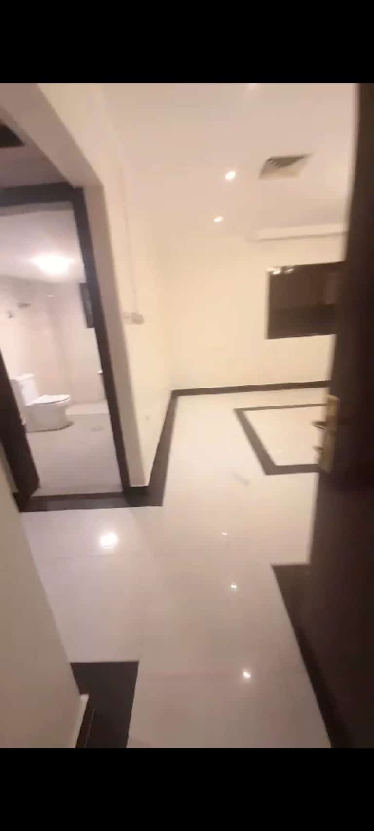 للايجار دور ارضي مع حوش في سلوي