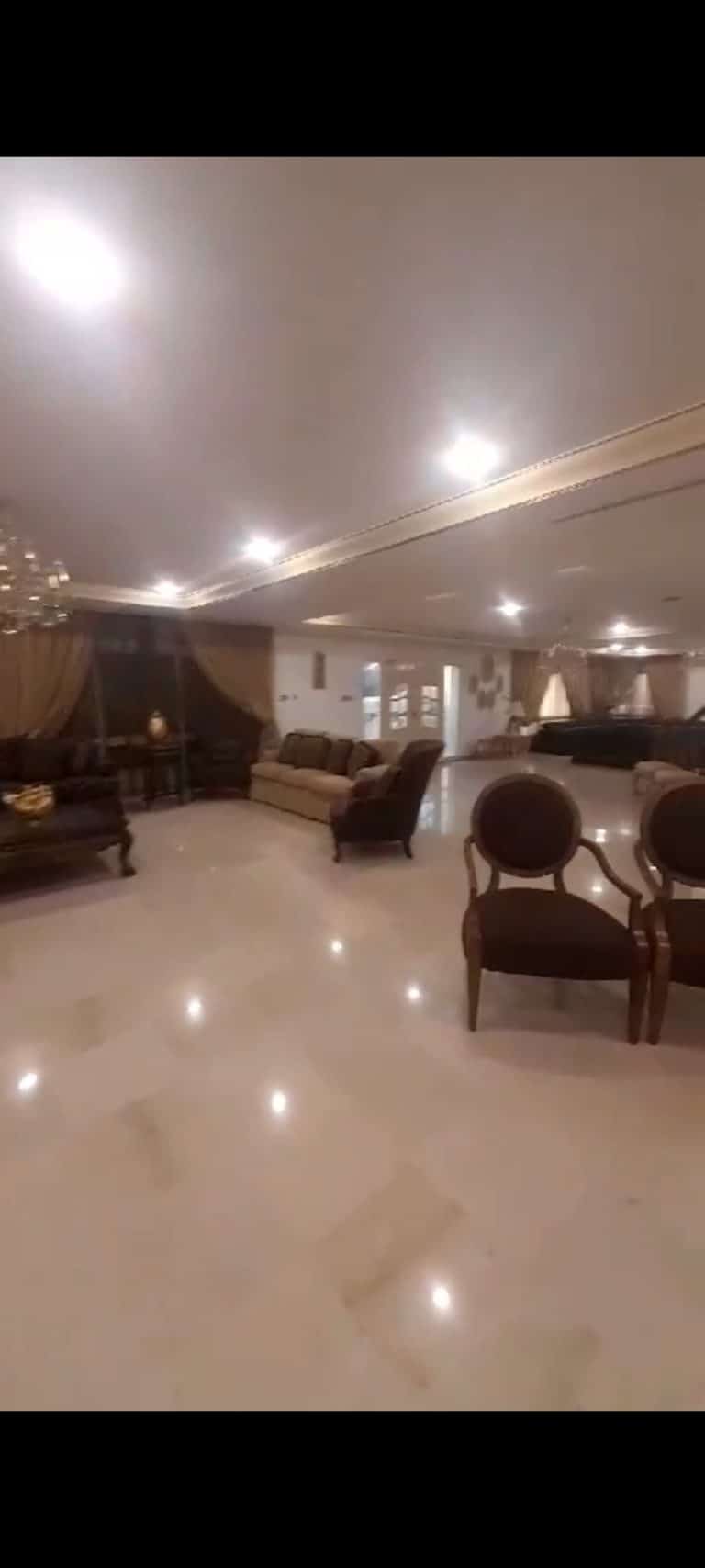 لللايجار فيلا في الجابريه دورين وربع سرداب مفروشه بالكامل