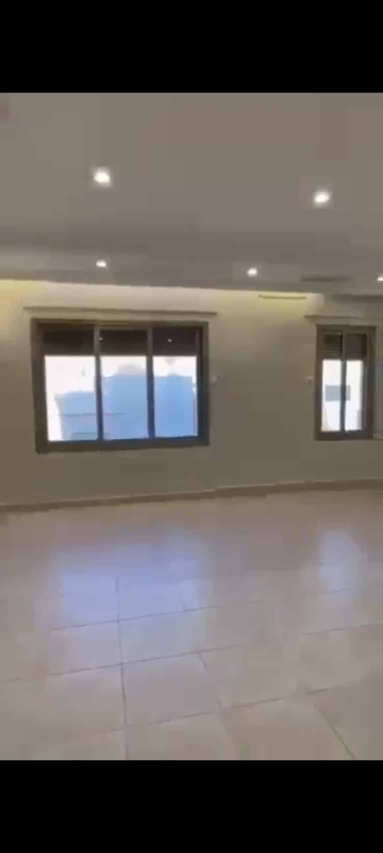 للايجار شقه في سلوي مع بلكونه