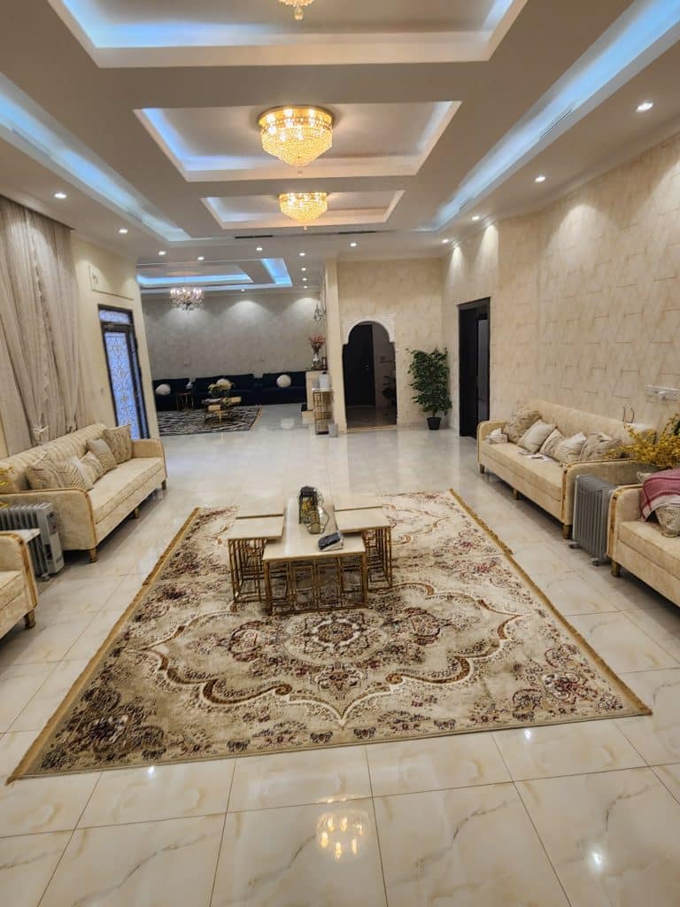 للايجار دور سابع بمنطقة شرق